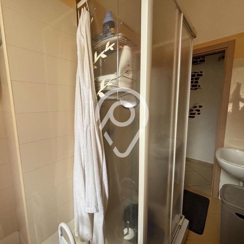 780