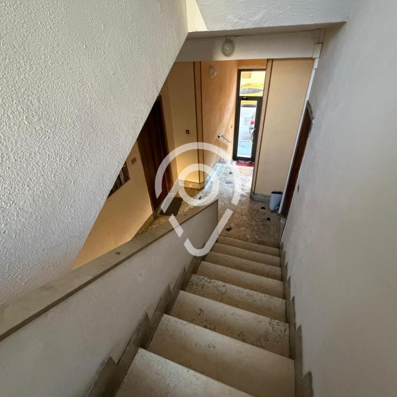 780