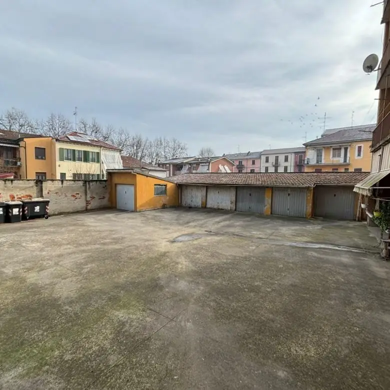 780