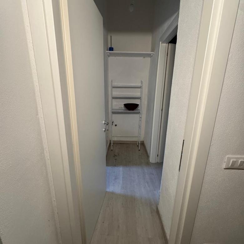 780