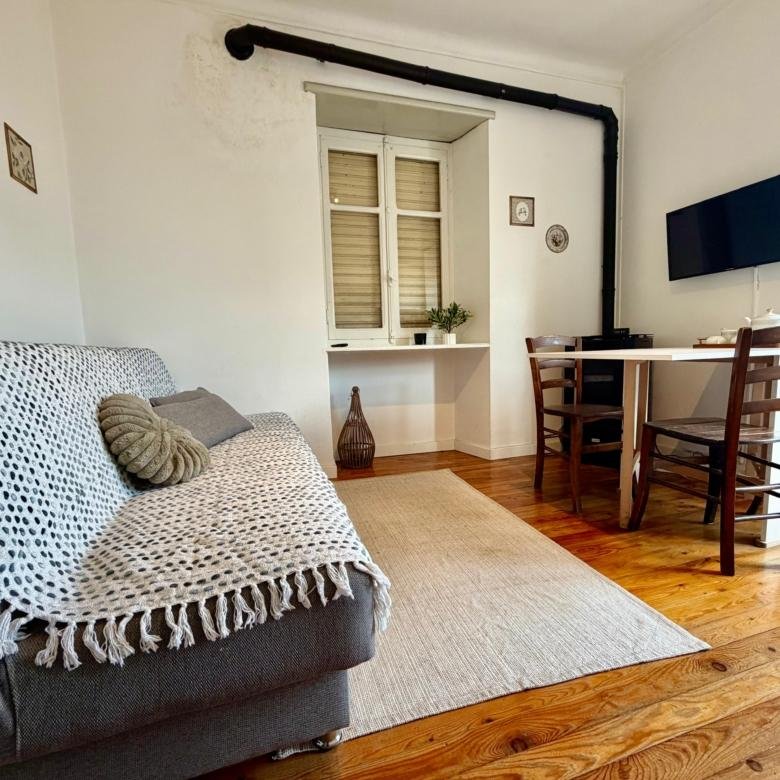 780
