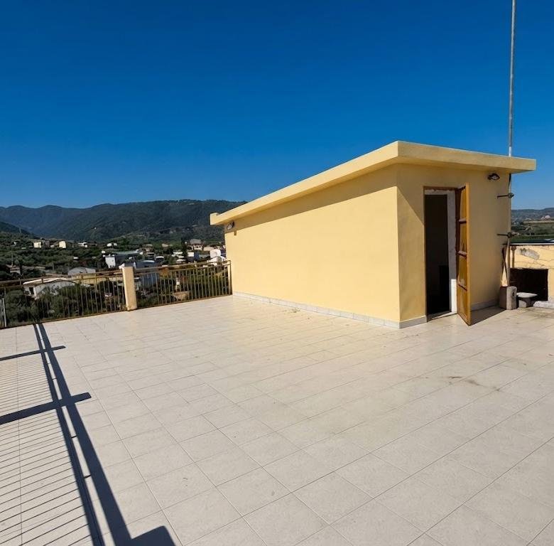 780