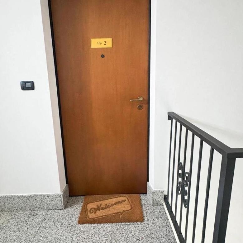 780